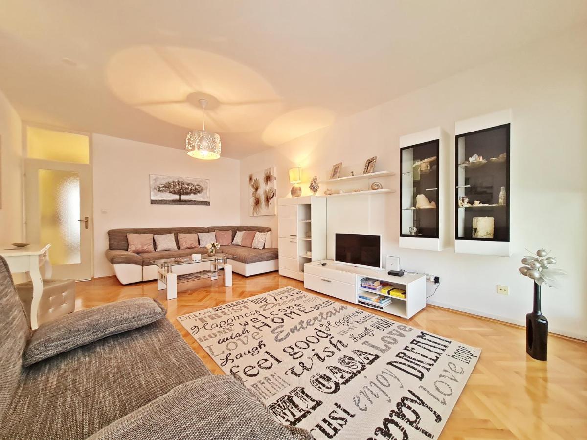 Beach Apartment Ivana Omiš Extérieur photo