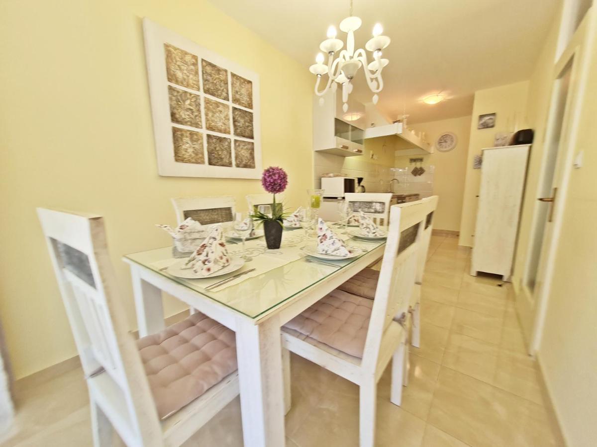 Beach Apartment Ivana Omiš Extérieur photo